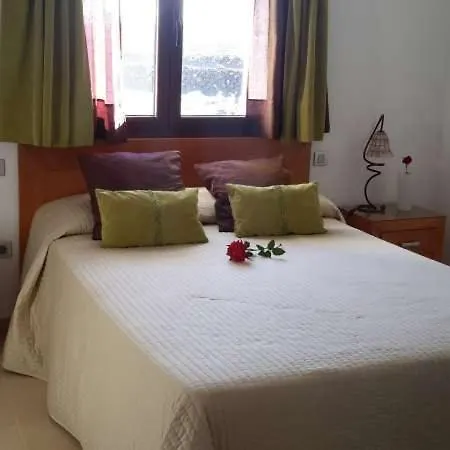 Sleeps 4 Pool Wifi Апартаменты *