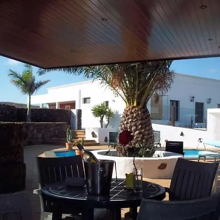 Sleeps 4 Pool Wifi *