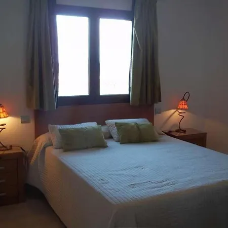 Sleeps 4 Pool Wifi 티나조